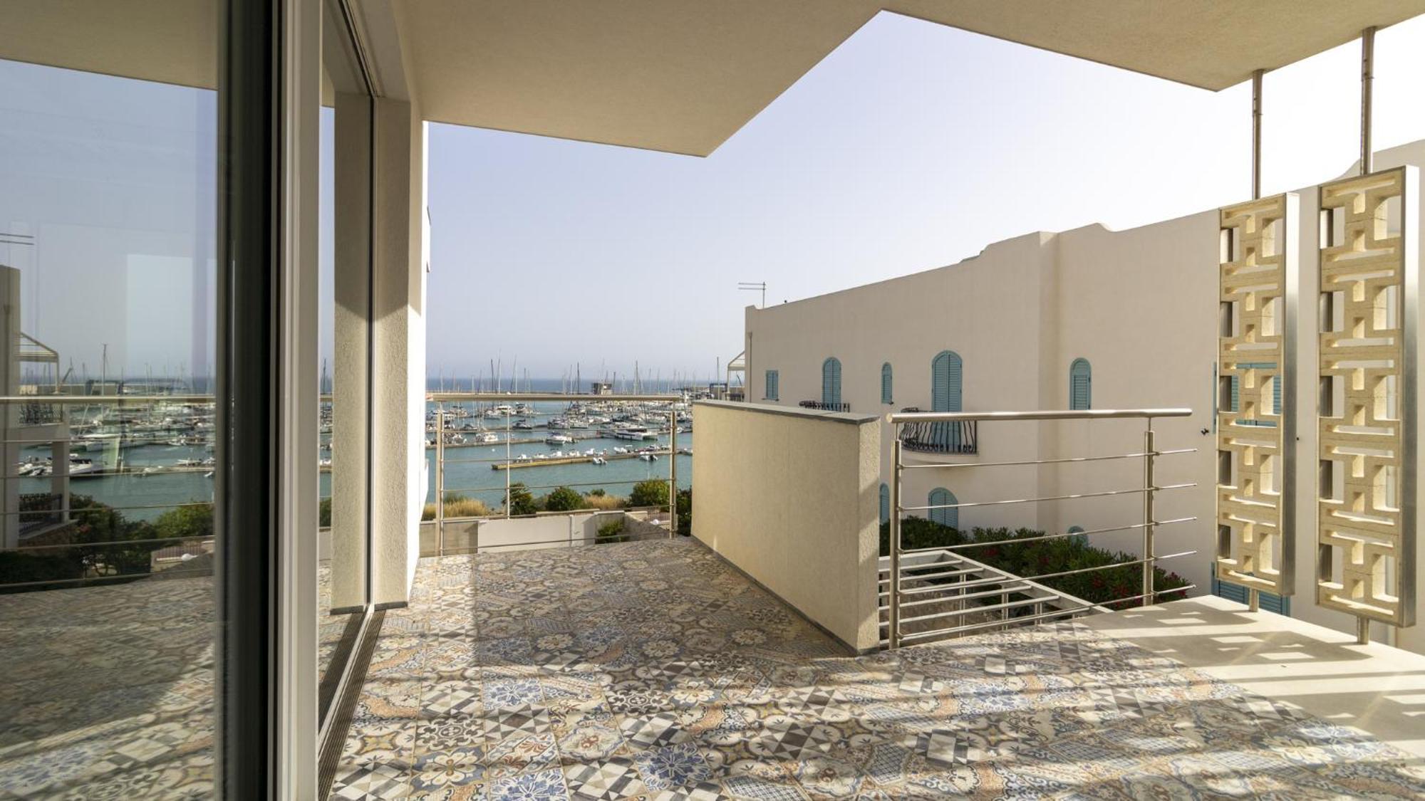 Vista Mare Apartments Marina di Ragusa Exterior photo